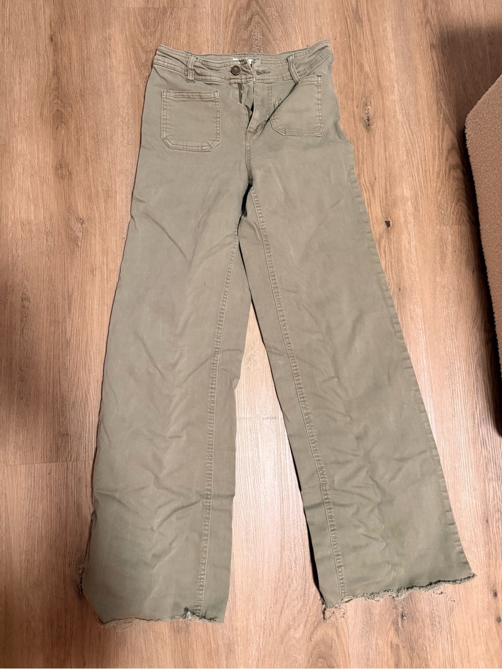 Women’s Wide Leg Jeans in Olive Green